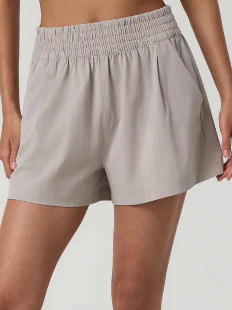 Vuori Suede Tan Villa Pinstripe Shorts Size Small Nwt
